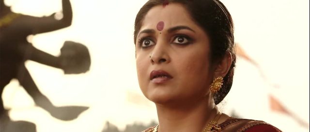 La Légende de Baahubali - 1ère partie - Photos et affiches. 33 Prabhas Raju Uppalapati et Tamannaah Bhatia dans La Légende de Baahubali - 1ère partie Beginning 2015