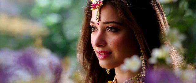 La Légende de Baahubali - 1ère partie. 6 Prabhas Raju Uppalapati et Tamannaah Bhatia dans La Légende de Baahubali - 1ère partie Beginning 2015