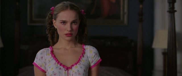 V pour Vendetta - Photos et affiches. 23 Hugo Weaving et Natalie Portman dans V pour Vendetta 2006