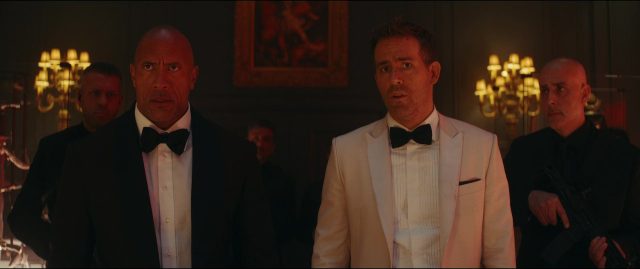 Red Notice. 2 Ryan Reynolds Dwayne Johnson et Gal Gadot dans Red Notice 2021