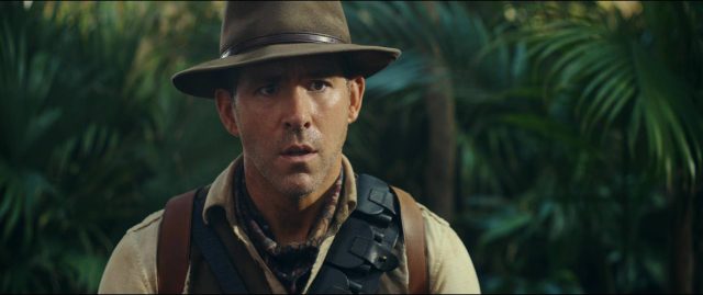 Red Notice - Photos et affiches. 16 Ryan Reynolds Dwayne Johnson et Gal Gadot dans Red Notice 2021