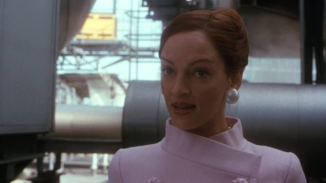 Chapeau melon et bottes de cuir - Photos et affiches. 11 Ralph Fiennes et Uma Thurman dans Chapeau melon et bottes de cuir The Avengers 1998