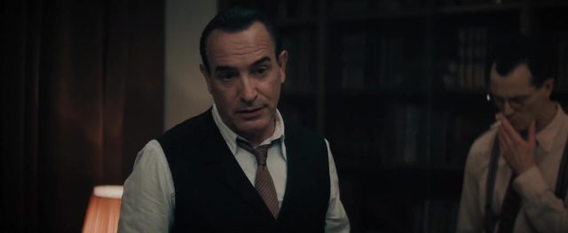 Les rayons et les ombres - Photos et affiches. 3 Jean Dujardin et Nastya Golubeva Carax dans Les rayons et les ombres 2026