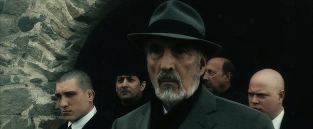 Les Rivières pourpres 2 : Les Anges de l'Apocalypse - Photos et affiches. 5 Jean Reno et Benoît Magimel dans Les Rivières pourpres 2 : Les Anges de l'Apocalypse 2004