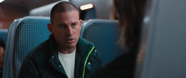 Bullet Train - Photos et affiches. 36 Brad Pitt Joey King et Aaron Taylor-Johnson dans Bullet Train 2022