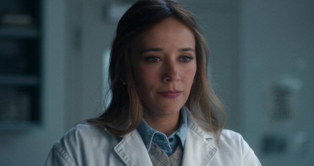 Destins croisés. 2 Rashida Jones et Kate McKinnon dans Destins croisés In the Blink of an Eye 2026