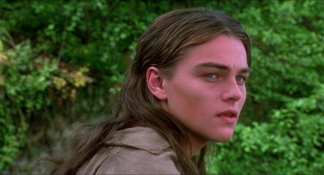 L'homme au masque de fer. 3 Leonardo DiCaprio et Jeremy Irons dans L'homme au masque de fer The Man in the Iron Mask 1998