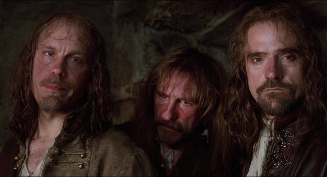 L'homme au masque de fer - Photos et affiches. 18 Leonardo DiCaprio et Jeremy Irons dans L'homme au masque de fer The Man in the Iron Mask 1998