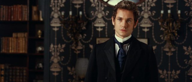Oh my God ! - Photos et affiches. 12 Hugh Dancy et Maggie Gyllenhaal dans Oh my God ! Hysteria 2011