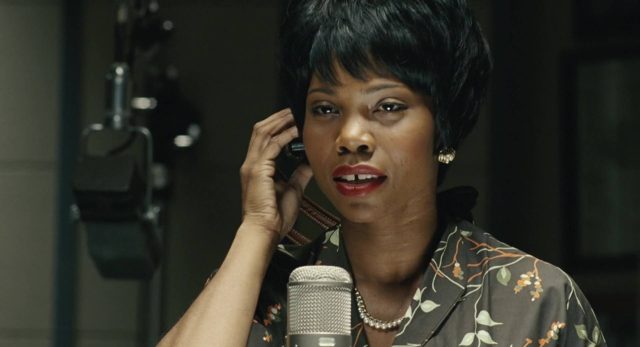 Ray - Photos et affiches. 12 Jamie Foxx dans Ray 2004