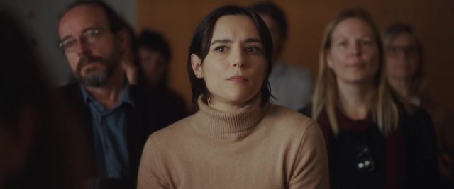 Différente - Photos et affiches. 1 Jehnny Beth et Thibaut Evrard dans Différente 2025