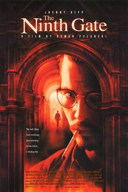 La neuvième porte - Photos et affiches. 3 Affiche Poster de La neuvième porte The Ninth Gate avec Johnny Depp et Emmanuelle Seigner 1999