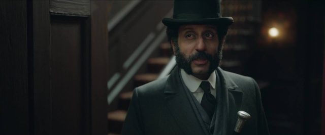 Enola Holmes 2 - Photos et affiches. 28 Millie Bobby Brown et Henry Cavill dans Enola Holmes 2 2022