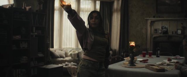Evil Dead Burn - Photos et affiches. 12 Souheila Yacoub et Tandi Wright dans Evil Dead Burn 2026