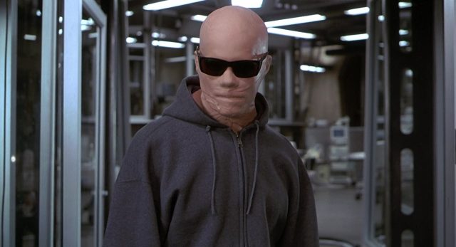 Hollow man : l'homme sans ombre. 7 Kevin Bacon Elisabeth Shue et Josh Brolin dans Hollow man : l'homme sans ombre 2000