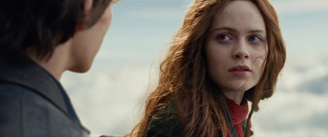 Mortal Engines - Photos et affiches. 13 Hera Hilmar Robert Sheehan et Hugo Weaving dans Mortal Engines 2018