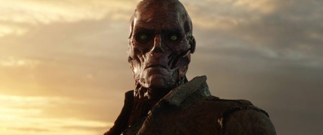 Mortal Engines - Photos et affiches. 28 Hera Hilmar Robert Sheehan et Hugo Weaving dans Mortal Engines 2018