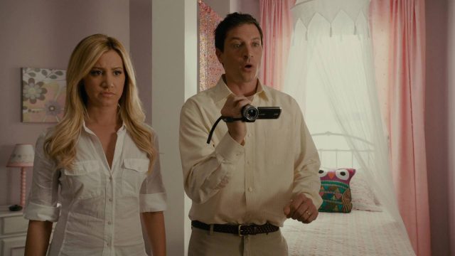 Scary Movie 5 - Photos et affiches. 8 Ashley Tisdale et Simon Rex dans Scary Movie 5 2013