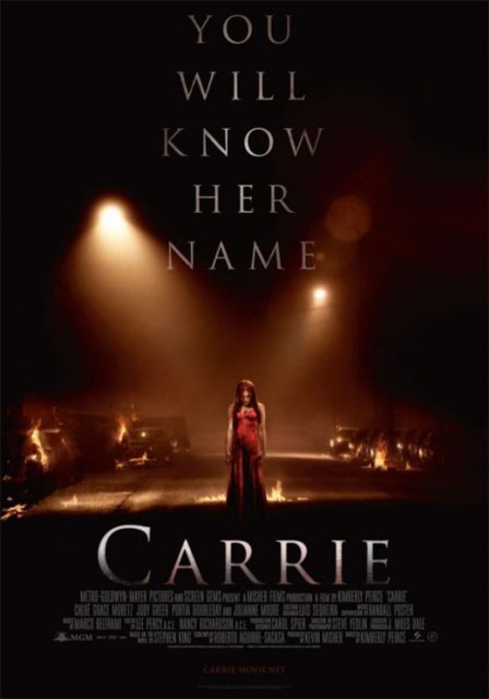 Carrie : la vengeance - Photos et affiches. 5 Affiche Poster de Carrie : la vengeance avec Chloë Grace Moretz et Julianne Moore 2013