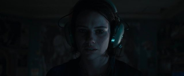 Evil Dead Rise - Photos et affiches. 13 Alyssa Sutherland et Lily Sullivan dans Evil Dead Rise 2023