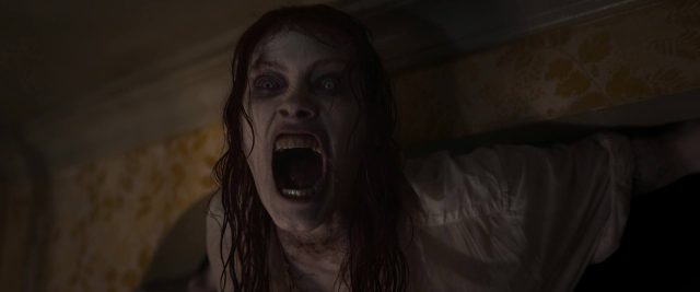 Evil Dead Rise - Photos et affiches. 18 Alyssa Sutherland et Lily Sullivan dans Evil Dead Rise 2023