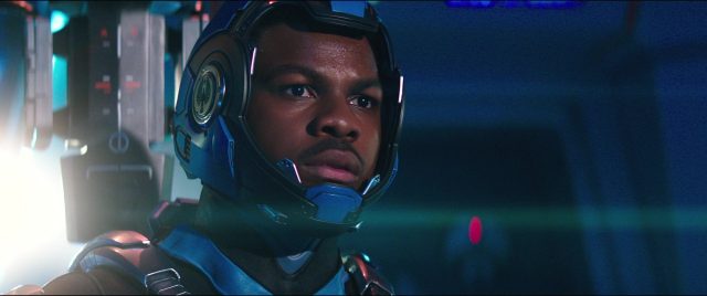 Pacific Rim: Uprising. 3 John Boyega Scott Eastwood et Cailee Spaeny dans Pacific Rim: Uprising 2018