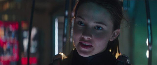 Pacific Rim: Uprising - Photos et affiches. 28 John Boyega Scott Eastwood et Cailee Spaeny dans Pacific Rim: Uprising 2018