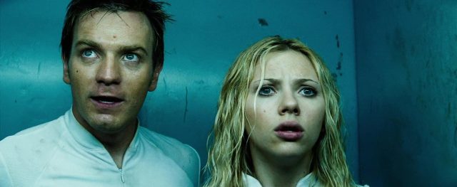 The Island - Photos et affiches. 16 Ewan McGregor et Scarlett Johansson dans The Island 2005