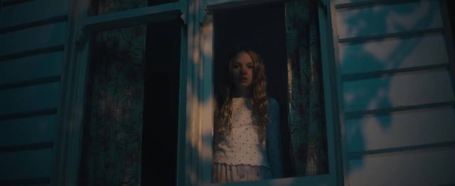 Insidious : l'invasion du Lointain - Photos et affiches. 8 Lin Shaye Brandon Perea et Amelia Eve dans Insidious : l'invasion du Lointain Out of the Further 2026