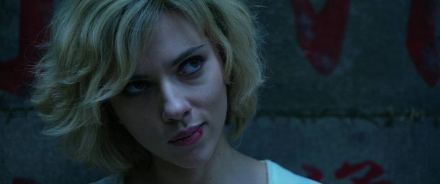 Lucy. 6 Scarlett Johansson et Morgan Freeman dans Lucy 2014