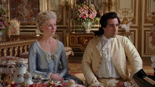 Marie-Antoinette - Photos et affiches. 18 Kirsten Dunst et Jason Schwartzman dans Marie-Antoinette 2006