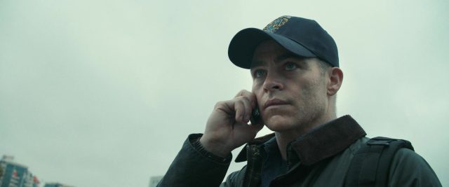 The contractor. 10 Chris Pine et Ben Foster dans The contractor 2022