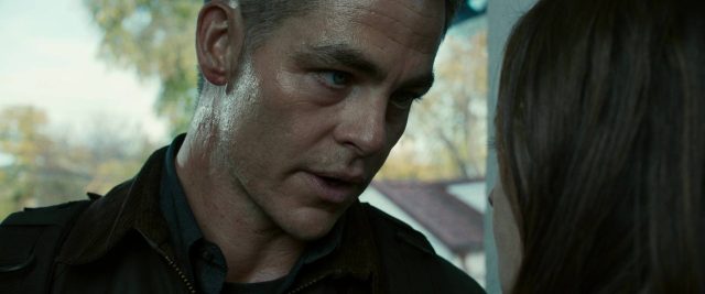 The contractor. 13 Chris Pine et Ben Foster dans The contractor 2022
