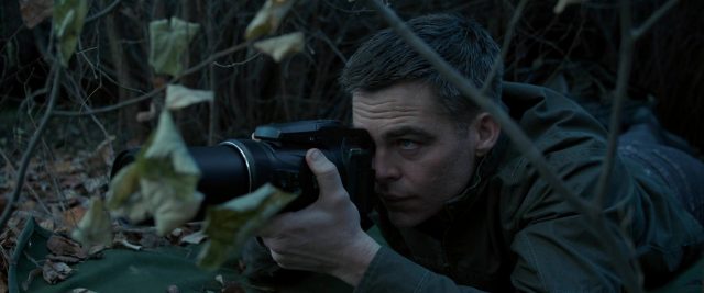 The contractor. 17 Chris Pine et Ben Foster dans The contractor 2022