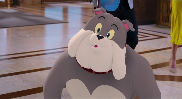 Tom & Jerry. 35 Chloë Grace Moretz et Michael Peña dans Tom et Jerry 2021