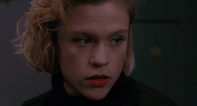 Chucky, la poupée de sang. 16 Alex Vincent et Christine Elise dans Chucky la poupée de sang Child's Play 2 1990