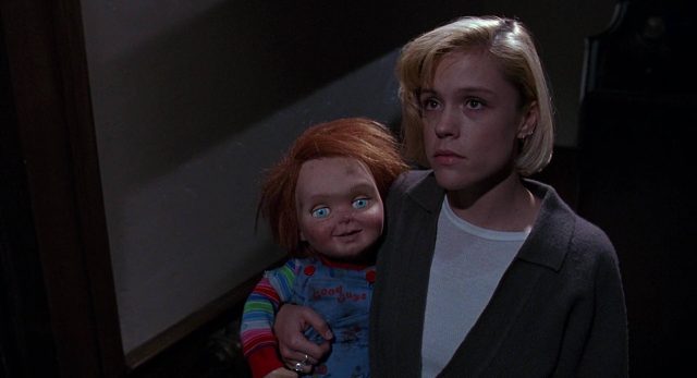 Chucky, la poupée de sang. 18 Alex Vincent et Christine Elise dans Chucky la poupée de sang Child's Play 2 1990