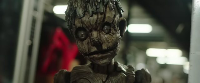 Pinocchio : déchaîné. 15 Richard Brake et Cameron Bell dans Pinocchio : déchaîné Unstrung 2026